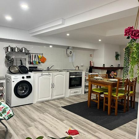 فيلا Casinha Res Do Chao Na Nazare Com Quintal E Barbecue المظهر الخارجي الصورة