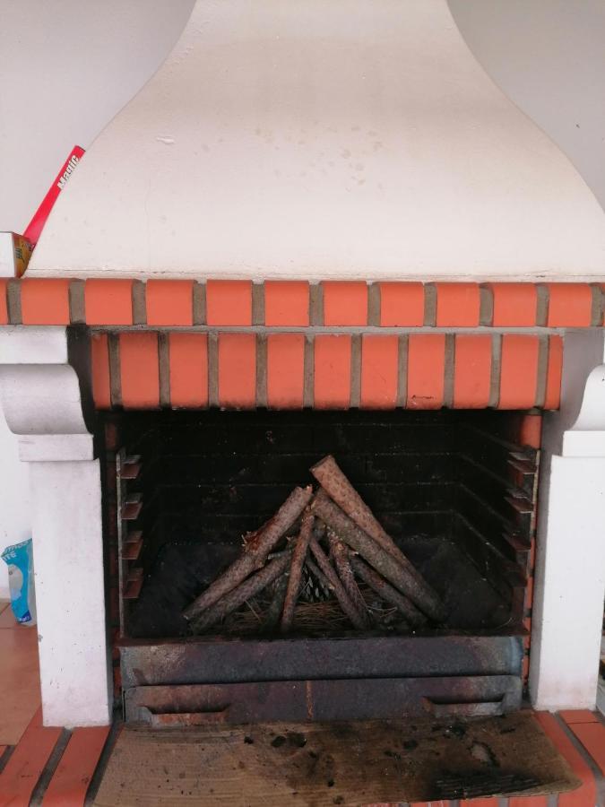 فيلا Casinha Res Do Chao Na Nazare Com Quintal E Barbecue المظهر الخارجي الصورة